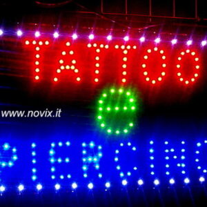 INSEGNA LUMINOSA TATTO E PIERCING