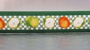 BORD ADHÉSIF DÉCORATIF H. 5,3 cm.x 10 mt