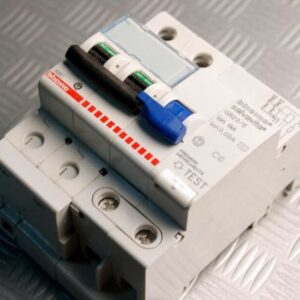 MAGNETOTERMICO G823/6