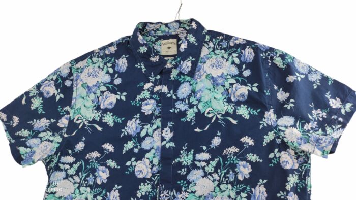 CHEMISE À FLEURS BLEU FONCÉ MANCHES COURTES TAILLE L PAR LEE COOPER - immagine 2