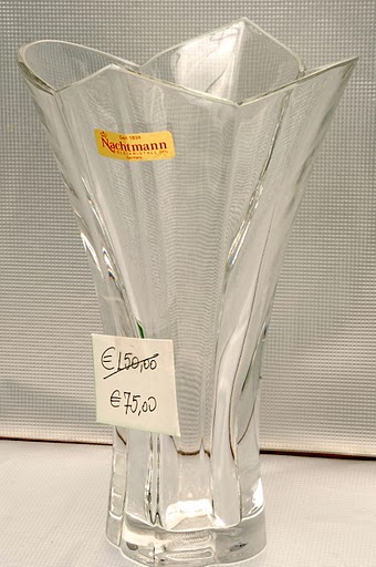 VASE EN VERRE FIN EN ALLEMAND HARLRKIN Nachtmann